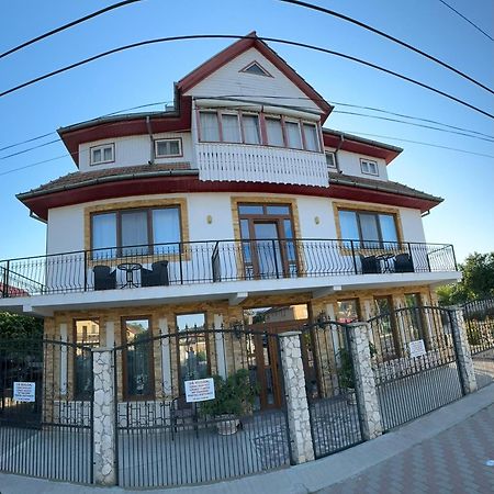 Hotel Casa Ellamy Două Mai Exterior foto