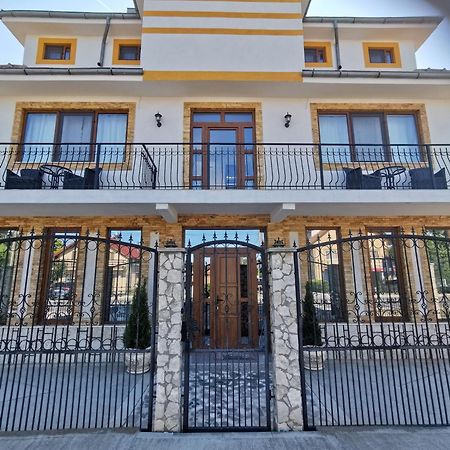 Hotel Casa Ellamy Două Mai Exterior foto