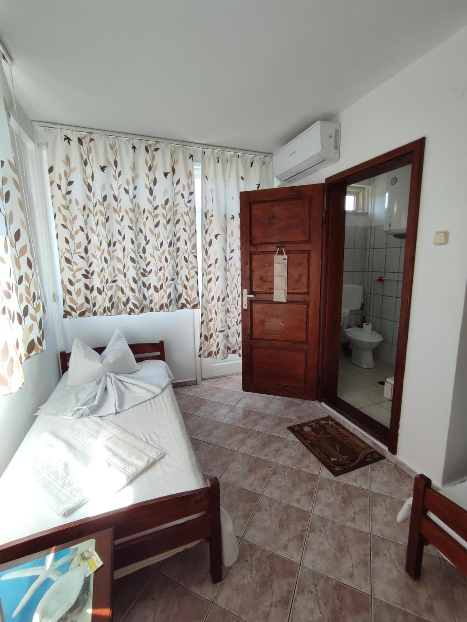 Hotel Casa Ellamy Două Mai Exterior foto